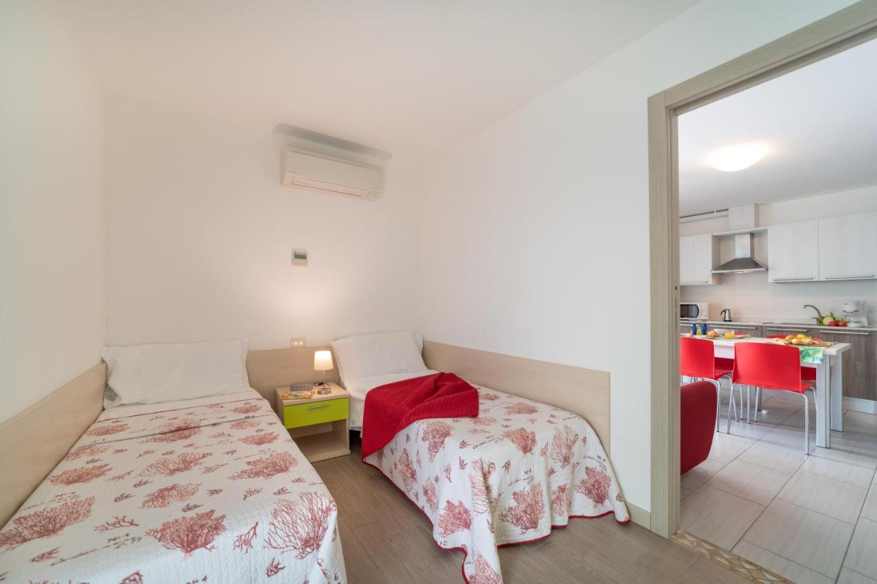 Appartement Residenza Monica à Lignano Sabbiadoro Extérieur photo